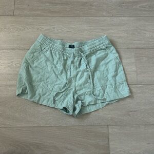 J.Crew Light green 55% linen shorts with drawstring waist size Small